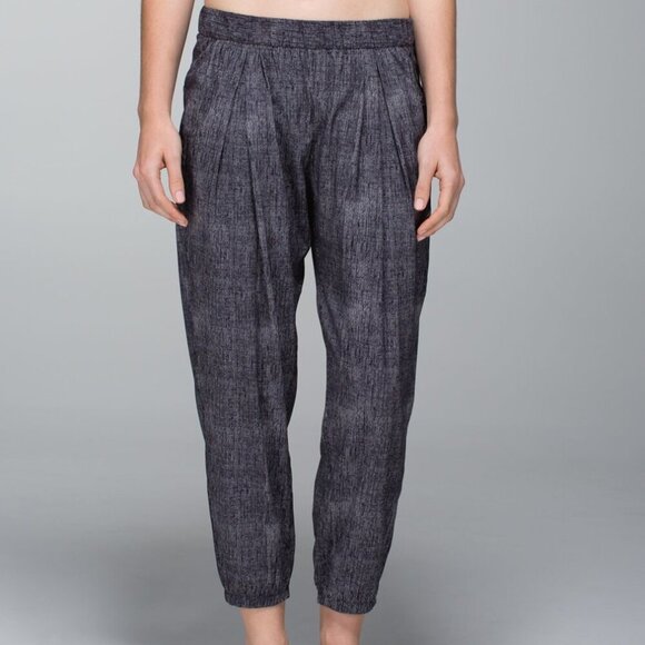 Lululemon Rollin' With My Omies Pant Burlap Texture Black Dune Size 4 - Picture 2 of 10